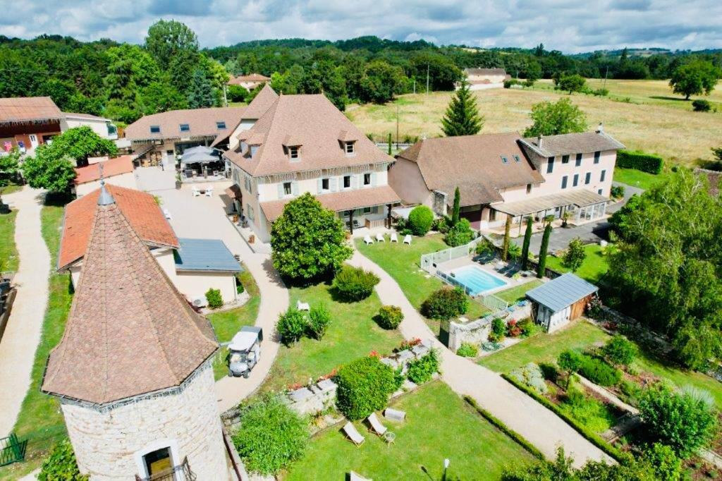 Les Villas Du Domaine De Suzel Vignieu Экстерьер фото