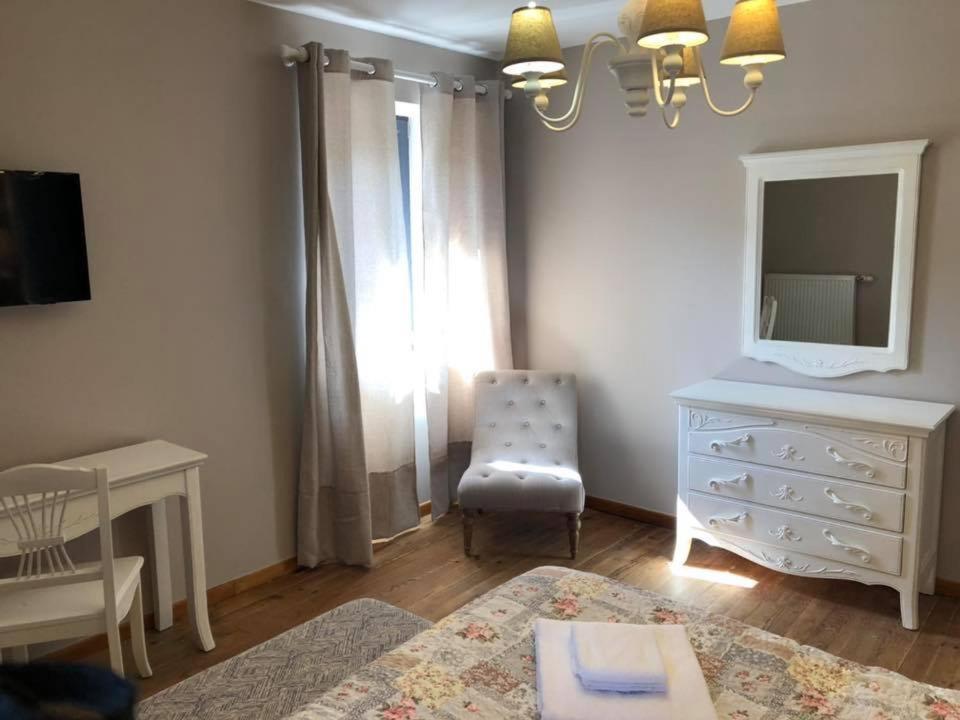 Les Villas Du Domaine De Suzel Vignieu Экстерьер фото