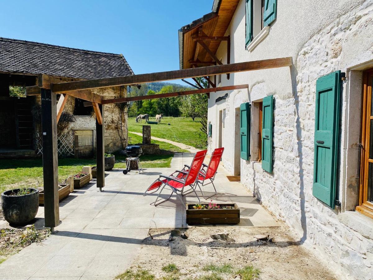 Les Villas Du Domaine De Suzel Vignieu Экстерьер фото